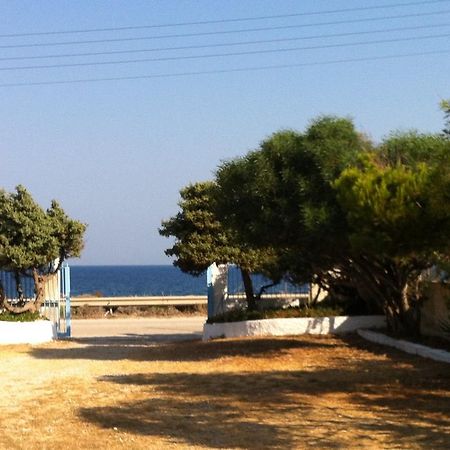 ホテル Porto Milos アダマス エクステリア 写真