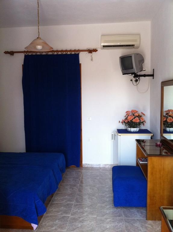 ホテル Porto Milos アダマス 部屋 写真