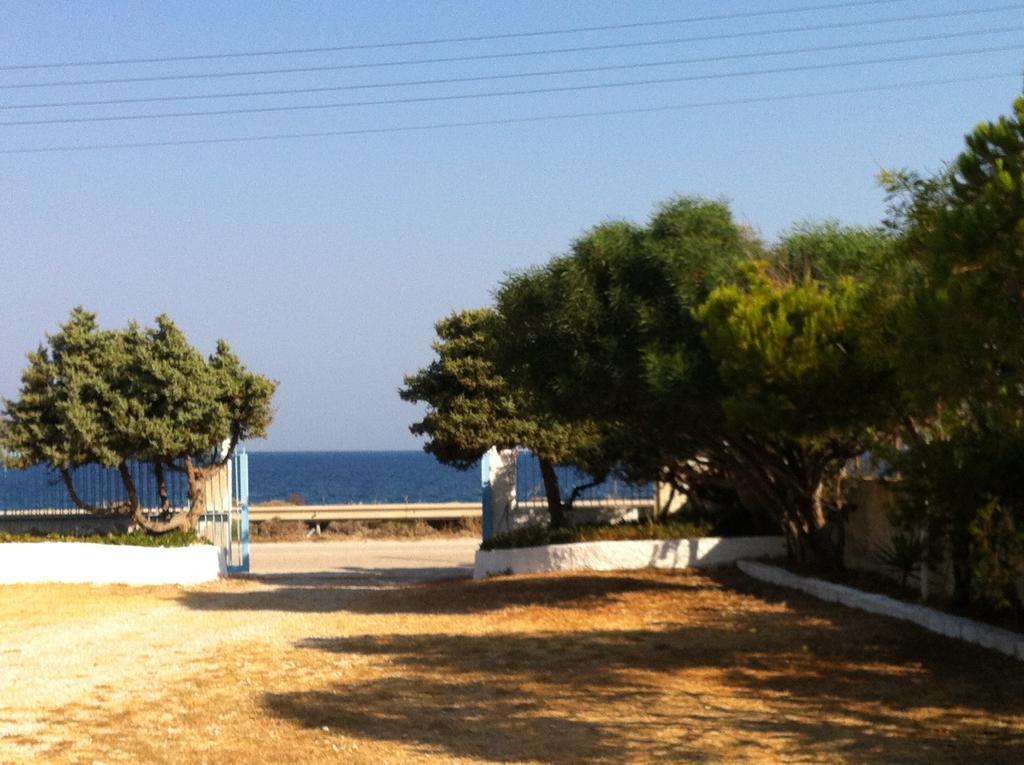 ホテル Porto Milos アダマス エクステリア 写真